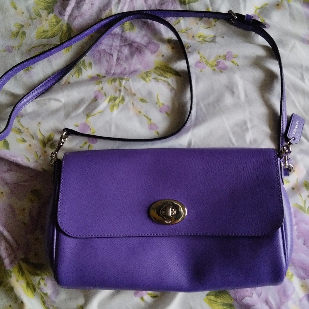 EUC Coach crossbody bag